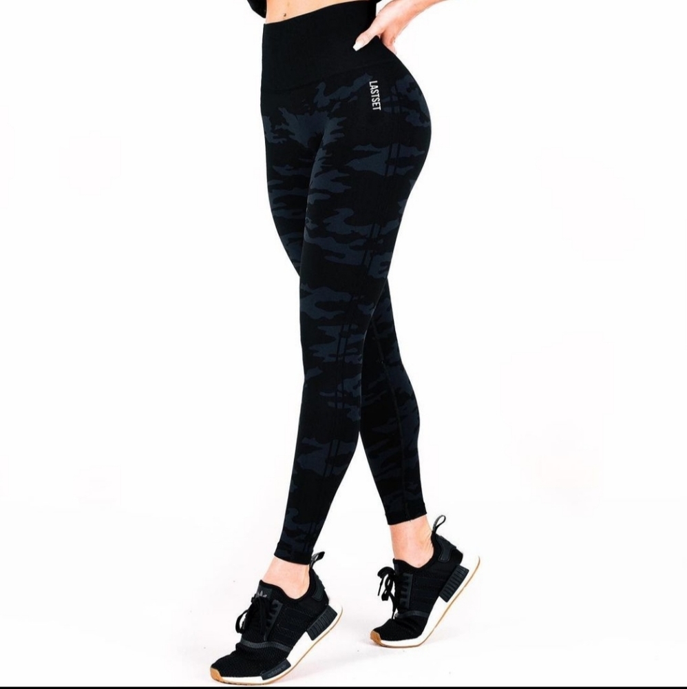 LASTSET Black Camo Seamless Leggings
